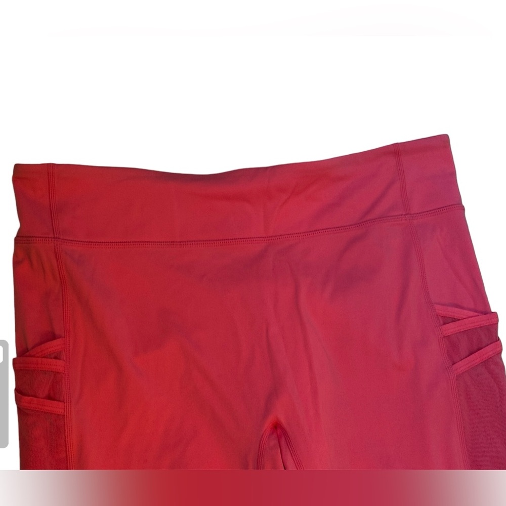 Fabletics Mid-Rise 7/8 Leggings and Dry-Flex Classic Tank - XXL - Picture 8 of 8
